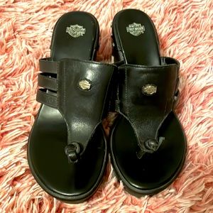 Like New!! Authentic Harley Davidson women’s sandals
